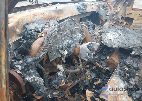 2013 Chevrolet Tahoe Ltz z USA, uszkodzony, nr VIN 1GNSKCE07DR367273